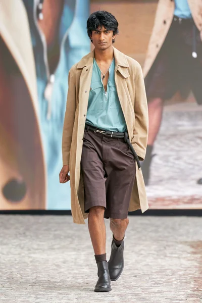 Look 5